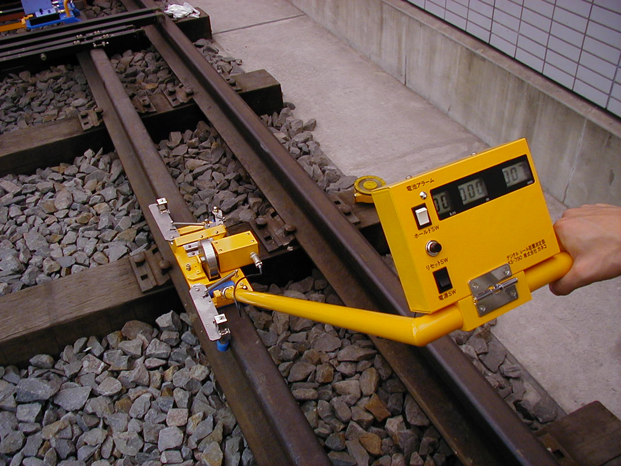 レール距離測定器