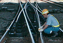 レーザ式トングレール先端喰い違い測定器